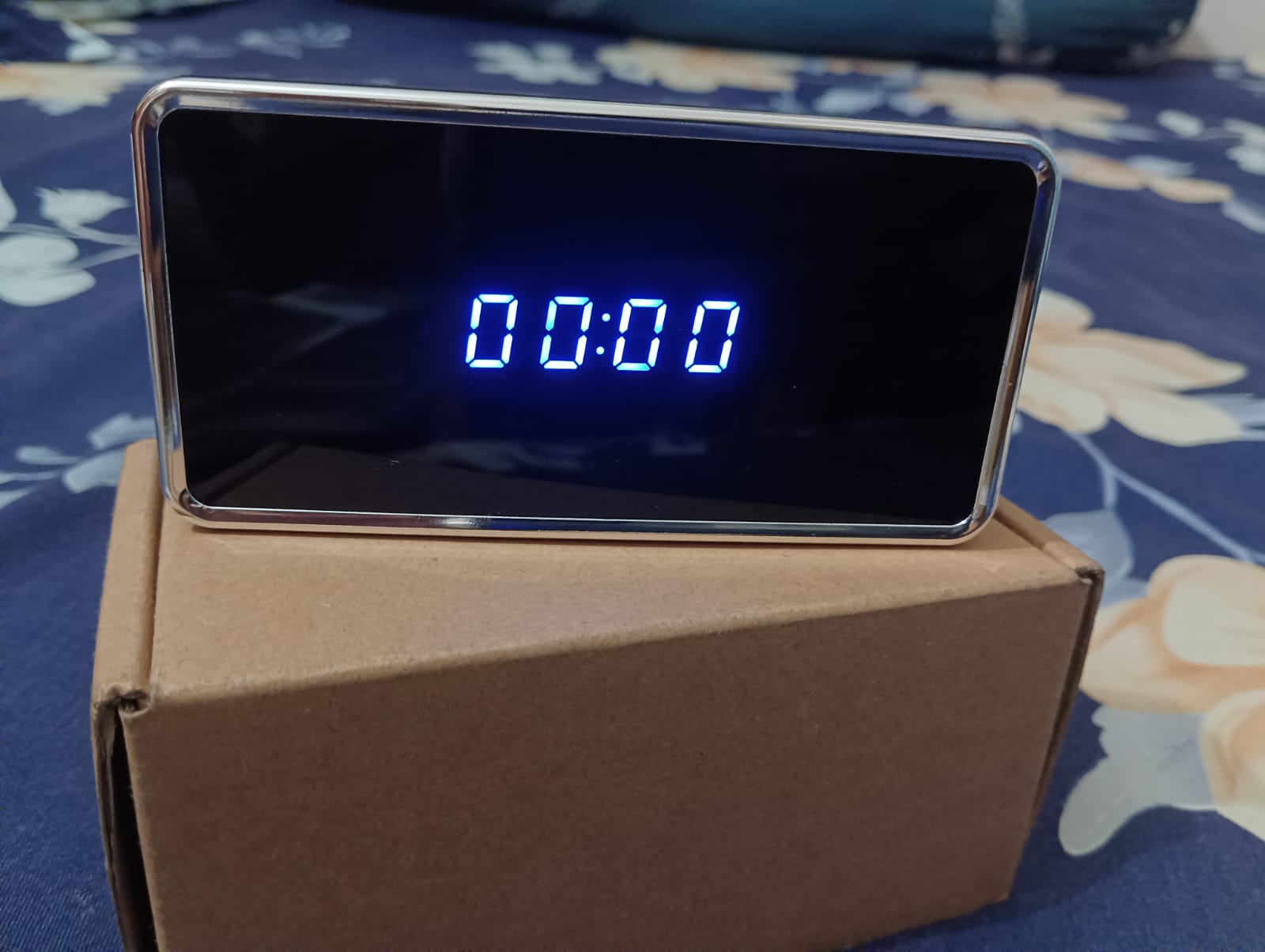 SC11A/B FHD Wi-Fi Digital Clock Camera